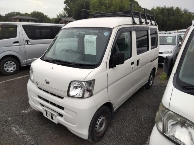 12358 Daihatsu Hijet van S321V 2017 г. (LUM Tokyo Nyusatsu)